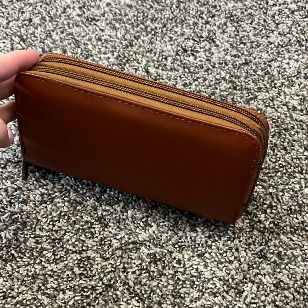 New wristlet wallet